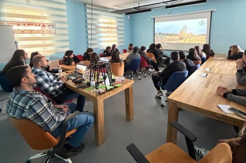 ÖĞRENCİLERİMİZ DENE YAP ATÖLYELERİNDE